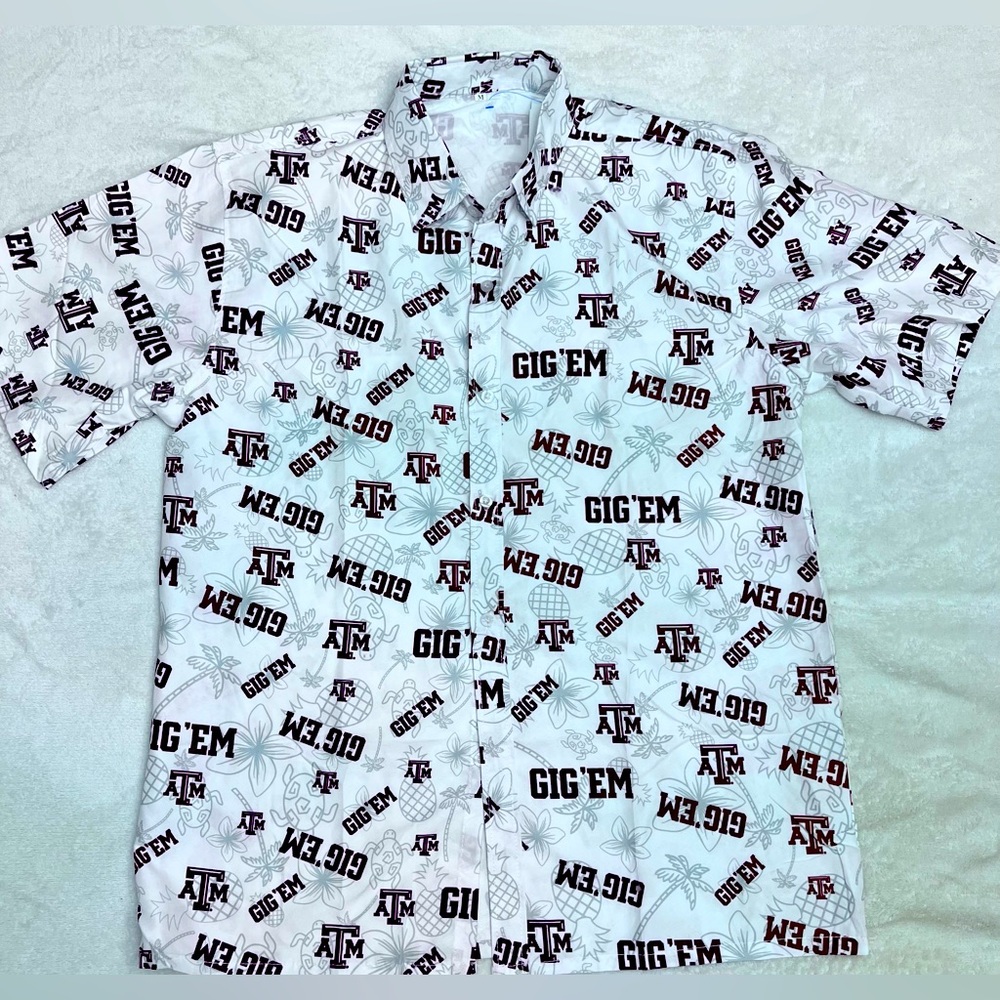 Texas A&M Aggies Gig’em Button Up Shirt